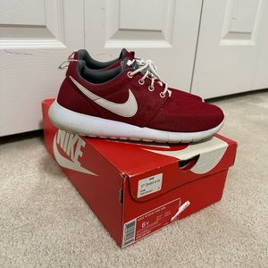Red Nike Roshes